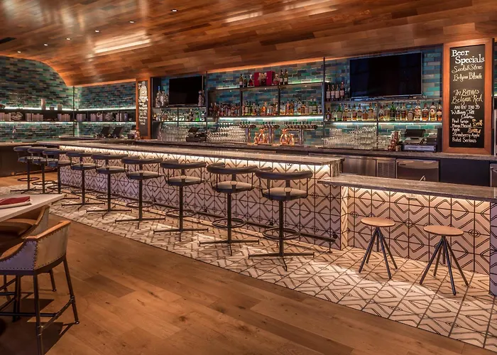 Portola Hotel & Spa