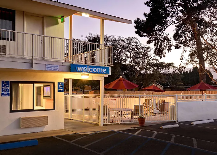 Vagabond Inn Monterey, Ca